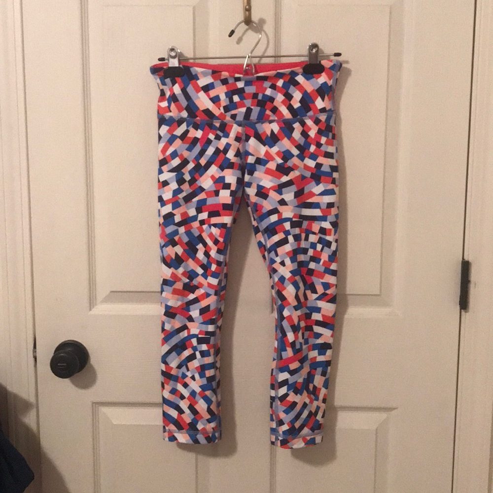Lululemon cropped workout pants